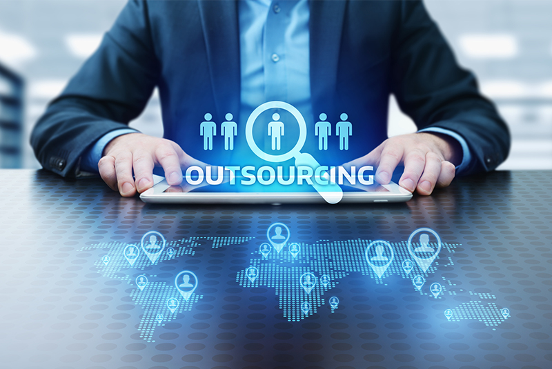 Read more about the article O Outsourcing é Mais Barato?