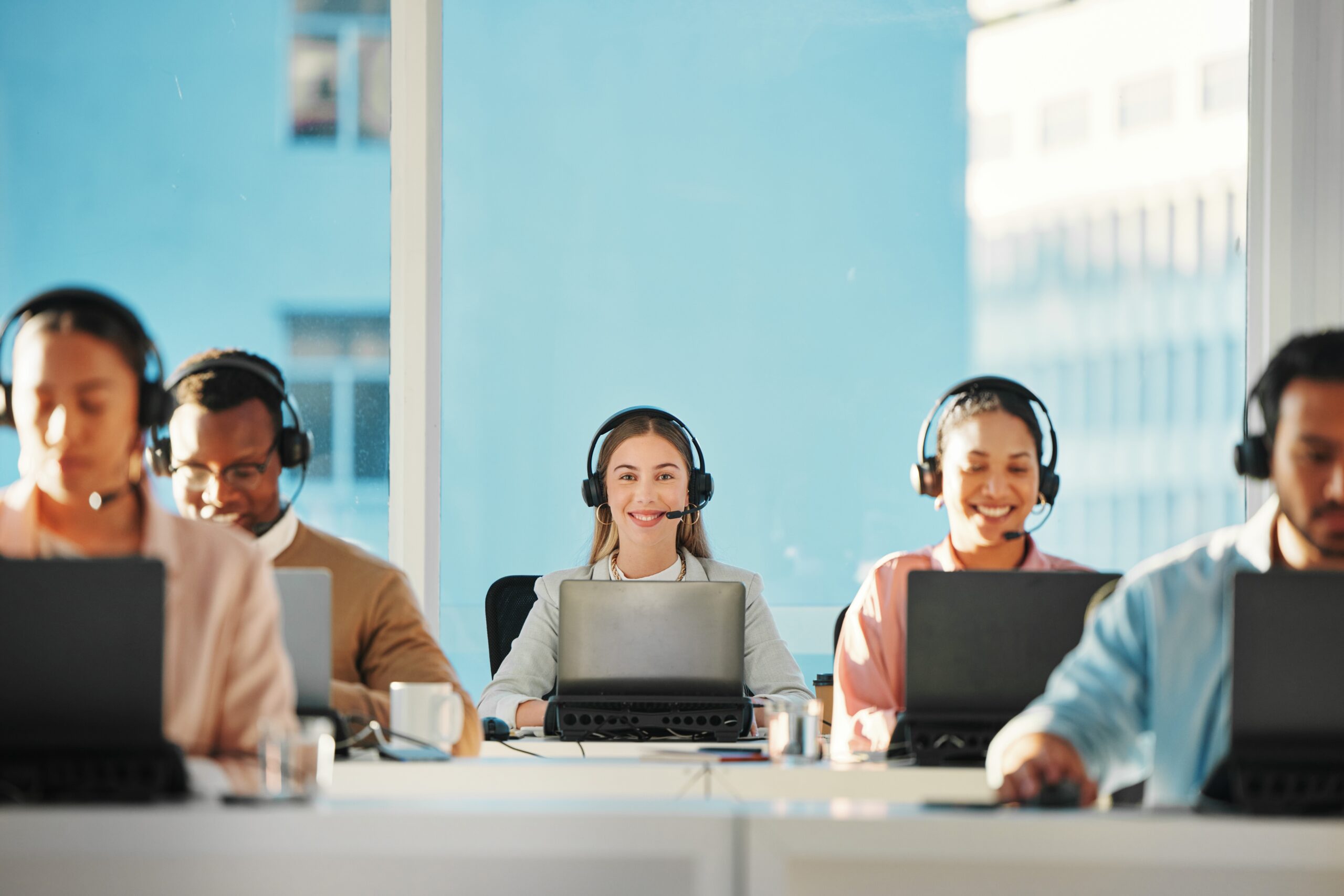 Lee más sobre el artículo Del prejuicio a la confianza: el Contact center escucha y ayuda